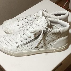 Stylish All white Sneakers!
